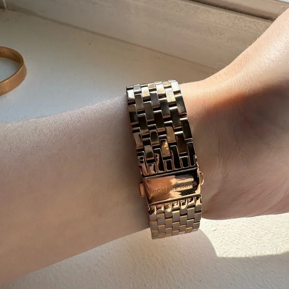 Michael Kors rose gold watch